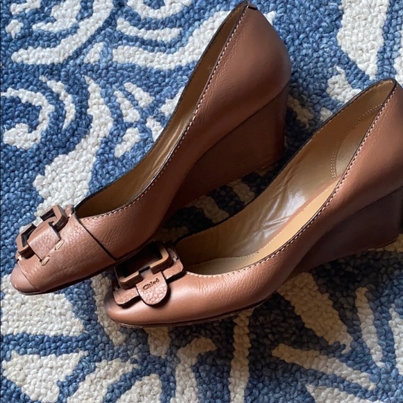 Good condition Tan Chloe wedges - Picture 2 of 5